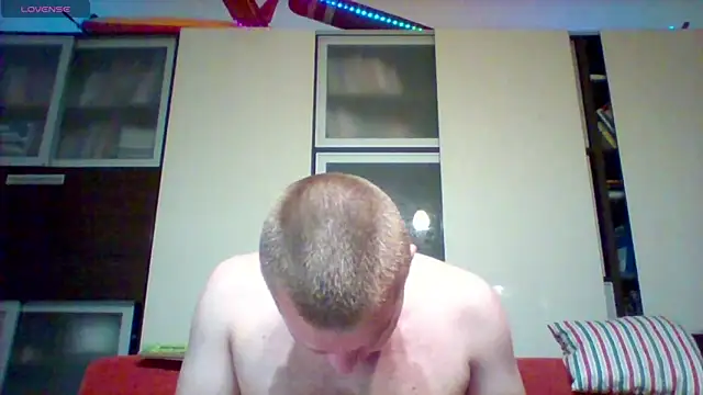 Snapshot of Matttthees chatting on 10/02/25, 08:05 Matttthees online show from 10/02/25, 08:05