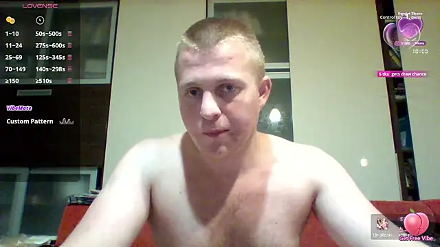 Snapshot of Matttthees chatting on 10/11/25, 02:44 Matttthees online show from 10/11/25, 02:44