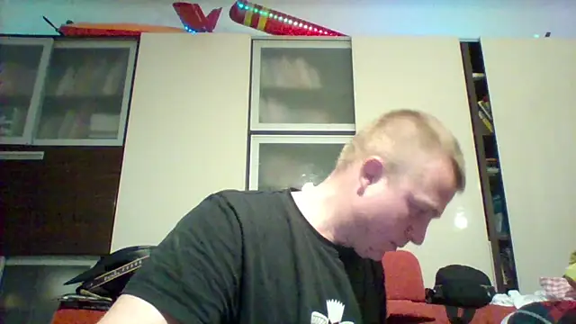 Snapshot of Matttthees chatting on 10/12/25, 09:25 Matttthees online show from 10/12/25, 09:25