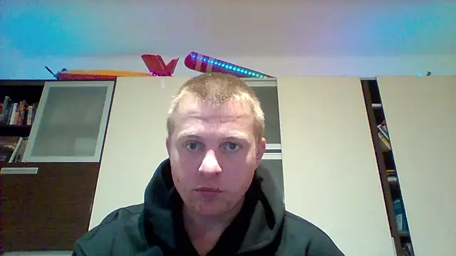 Snapshot of Matttthees chatting on 10/22/25, 06:29 Matttthees online show from 10/22/25, 06:29