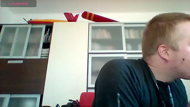 Snapshot of Matttthees chatting on 11/08/25, 08:14 Matttthees online show from 11/08/25, 08:14