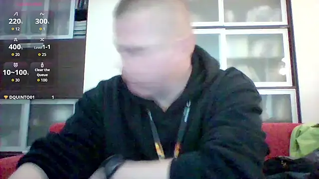 Snapshot of Matttthees chatting on 11/11/25, 12:10 Matttthees online show from 11/11/25, 12:10