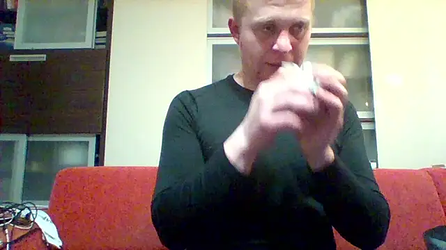 Snapshot of Matttthees chatting on 11/28/25, 10:34 Matttthees online show from 11/28/25, 10:34