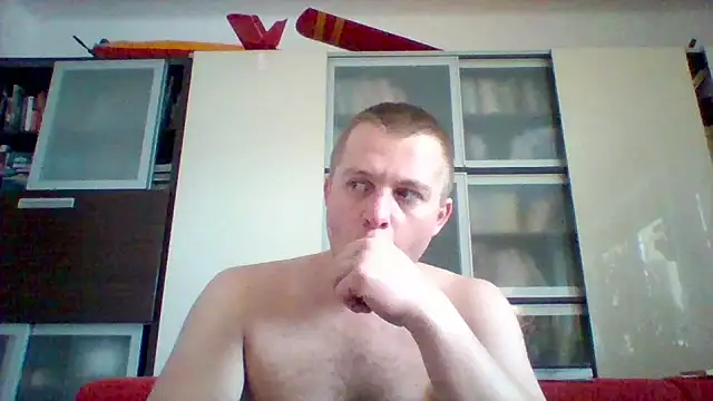 Snapshot of Matttthees chatting on 11/29/25, 01:14 Matttthees online show from 11/29/25, 01:14