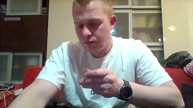 Snapshot of Matttthees chatting on 11/30/25, 01:53 Matttthees online show from 11/30/25, 01:53