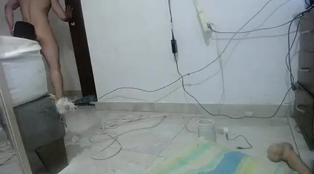 Snapshot of angellsexx20 chatting on 02/04/25, 02:43 angellsexx20 online show from 02/04/25, 02:43