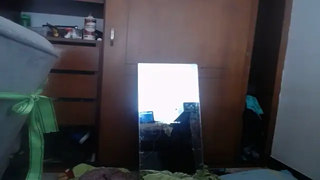 Snapshot of angellsexx20 chatting on 10/25/25, 06:57 angellsexx20 online show from 10/25/25, 06:57