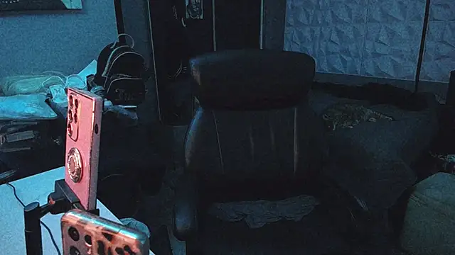 Snapshot of sheylagoddess11 chatting on 09/20/25, 04:02 sheylagoddess11 online show from 09/20/25, 04:02