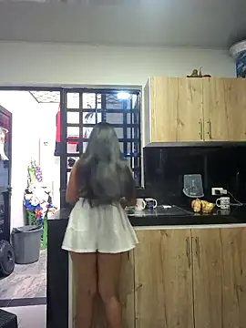 Snapshot of lady-rosse chatting on 11/24/25, 03:34 lady-rosse online show from 11/24/25, 03:34