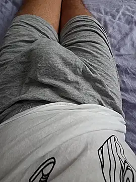 Snapshot of mailon02 chatting on 10/12/25, 08:24 mailon02 online show from 10/12/25, 08:24