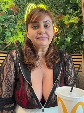 AnneKane online show from 06/15/26, 09:44