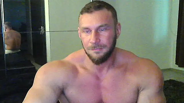 Snapshot of muscularkevin chatting on 11/02/25, 02:08 muscularkevin online show from 11/02/25, 02:08