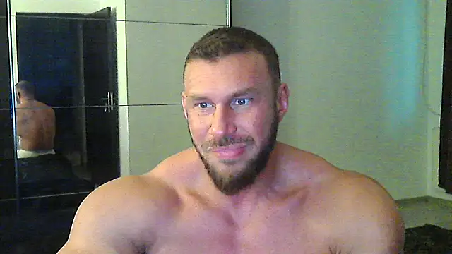 Snapshot of muscularkevin chatting on 11/03/25, 02:18 muscularkevin online show from 11/03/25, 02:18
