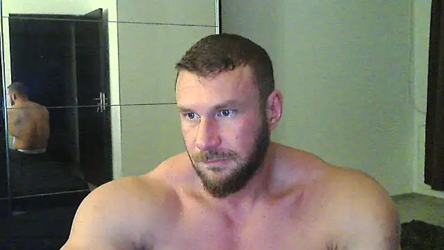 Snapshot of muscularkevin chatting on 11/08/25, 02:39 muscularkevin online show from 11/08/25, 02:39