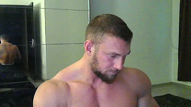 Snapshot of muscularkevin chatting on 11/11/25, 02:17 muscularkevin online show from 11/11/25, 02:17