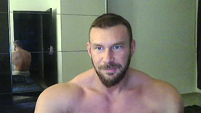 Snapshot of muscularkevin chatting on 12/03/25, 04:31 muscularkevin online show from 12/03/25, 04:31
