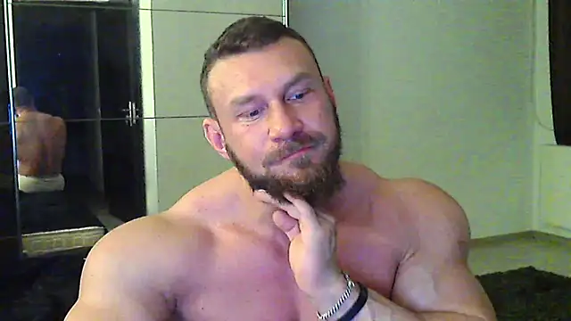 Snapshot of muscularkevin chatting on 03/19/26, 04:38 muscularkevin online show from 03/19/26, 04:38