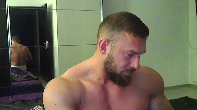 Snapshot of muscularkevin chatting on 05/05/26, 03:03 muscularkevin online show from 05/05/26, 03:03