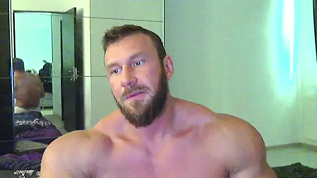 Snapshot of muscularkevin chatting on 05/16/26, 11:42 muscularkevin online show from 05/16/26, 11:42