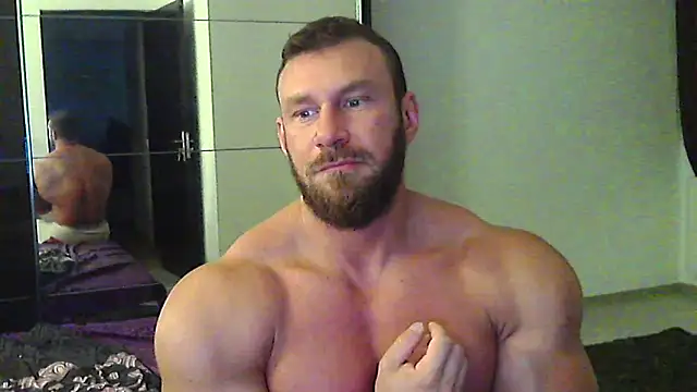 Snapshot of muscularkevin chatting on 05/18/26, 03:46 muscularkevin online show from 05/18/26, 03:46