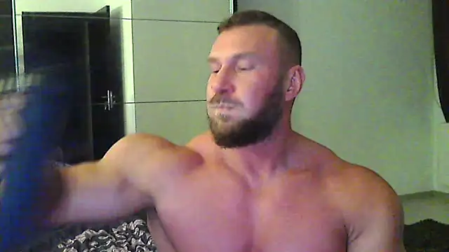 Snapshot of muscularkevin chatting on 05/21/26, 03:24 muscularkevin online show from 05/21/26, 03:24