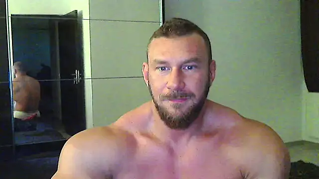 Snapshot of muscularkevin chatting on 05/24/26, 03:44 muscularkevin online show from 05/24/26, 03:44