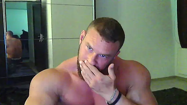 Snapshot of muscularkevin chatting on 05/25/26, 10:54 muscularkevin online show from 05/25/26, 10:54