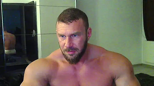 Snapshot of muscularkevin chatting on 05/26/26, 03:24 muscularkevin online show from 05/26/26, 03:24