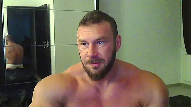 Snapshot of muscularkevin chatting on 05/27/26, 03:25 muscularkevin online show from 05/27/26, 03:25