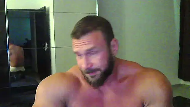 Snapshot of muscularkevin chatting on 06/01/26, 03:58 muscularkevin online show from 06/01/26, 03:58