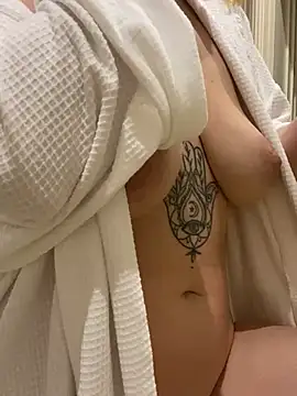 Amazoniiaa online show from 01/25/25, 02:03