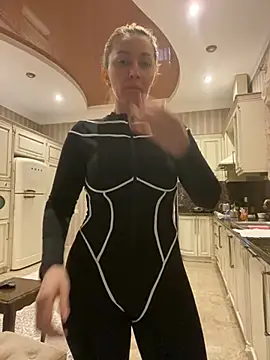 Amazoniiaa online show from 01/28/25, 11:28