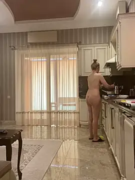 Amazoniiaa online show from 02/19/25, 09:06
