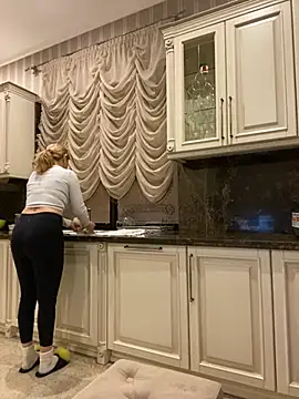 Amazoniiaa online show from 02/26/25, 07:16