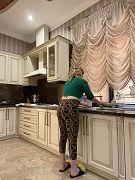 Amazoniiaa online show from 03/07/25, 02:01