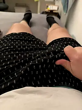 Luishorny19 online show from 10/29/25, 07:04