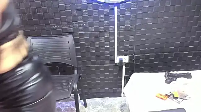 mature sexi40 online show from 02/26/25, 10:20