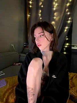 Snapshot of Bastet chatting on 12/05/25, 06:48 Bastet online show from 12/05/25, 06:48