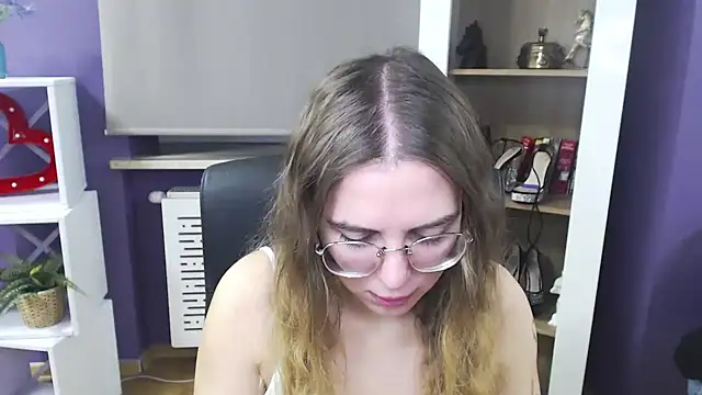 Zoey Erotic online show from 12/09/24, 06:23
