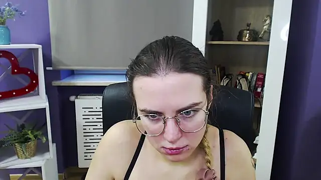 Zoey Erotic online show from 12/10/24, 09:33
