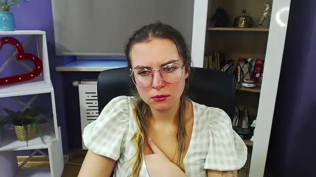 Zoey Erotic online show from 12/16/24, 09:03