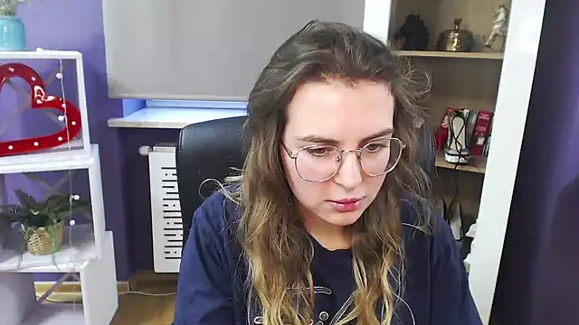 Zoey Erotic online show from 12/19/24, 08:45