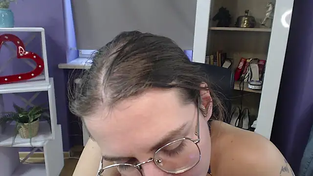 Zoey Erotic online show from 12/20/24, 11:43