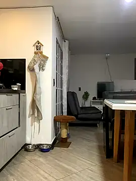 Snapshot of Kataliina chatting on 09/16/25, 04:57 Kataliina online show from 09/16/25, 04:57