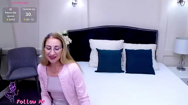 FoxyRamona online show from 07/07/26, 06:47