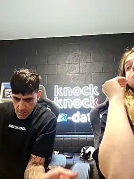 Snapshot of Elnonoykeila77 chatting on 11/10/25, 10:31 Elnonoykeila77 online show from 11/10/25, 10:31