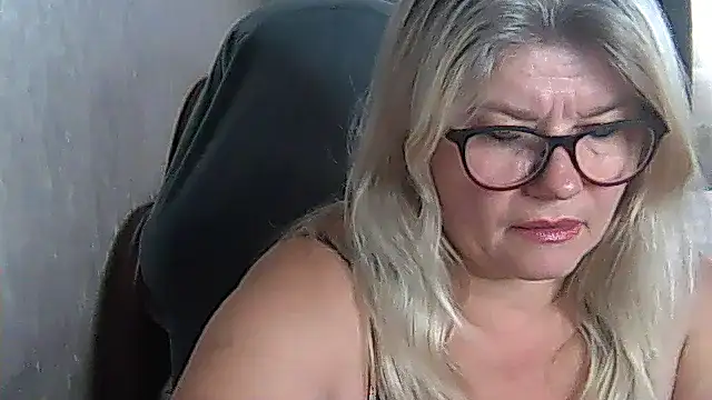 Diana 49 online show from 09/15/25, 09:20