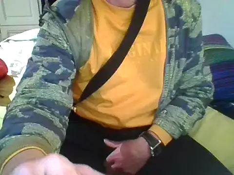 Snapshot of MmaxX004 chatting on 03/02/25, 07:45 MmaxX004 online show from 03/02/25, 07:45