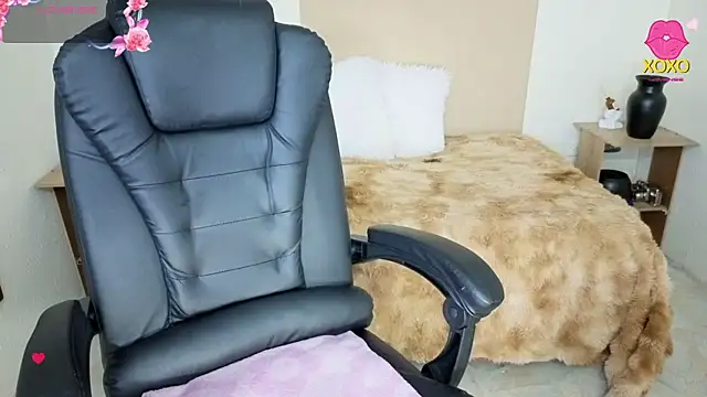 AnisiaFarina online show from 11/04/25, 11:42