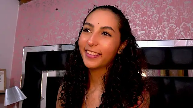 agatha collins  online show from 01/11/25, 07:16